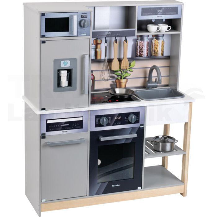 Miele-Holzküche "Family" Miele-Holzküche "Family"
