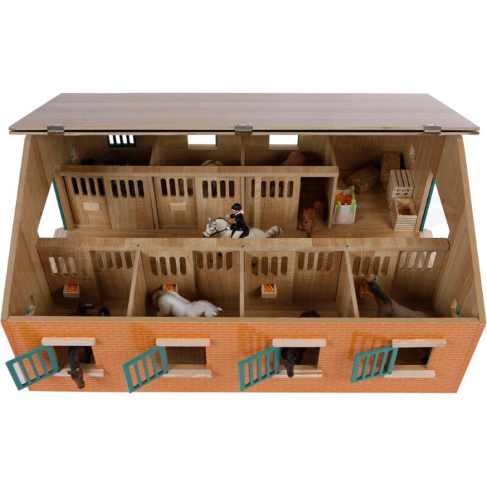 Pferdestall mit 7 Boxen